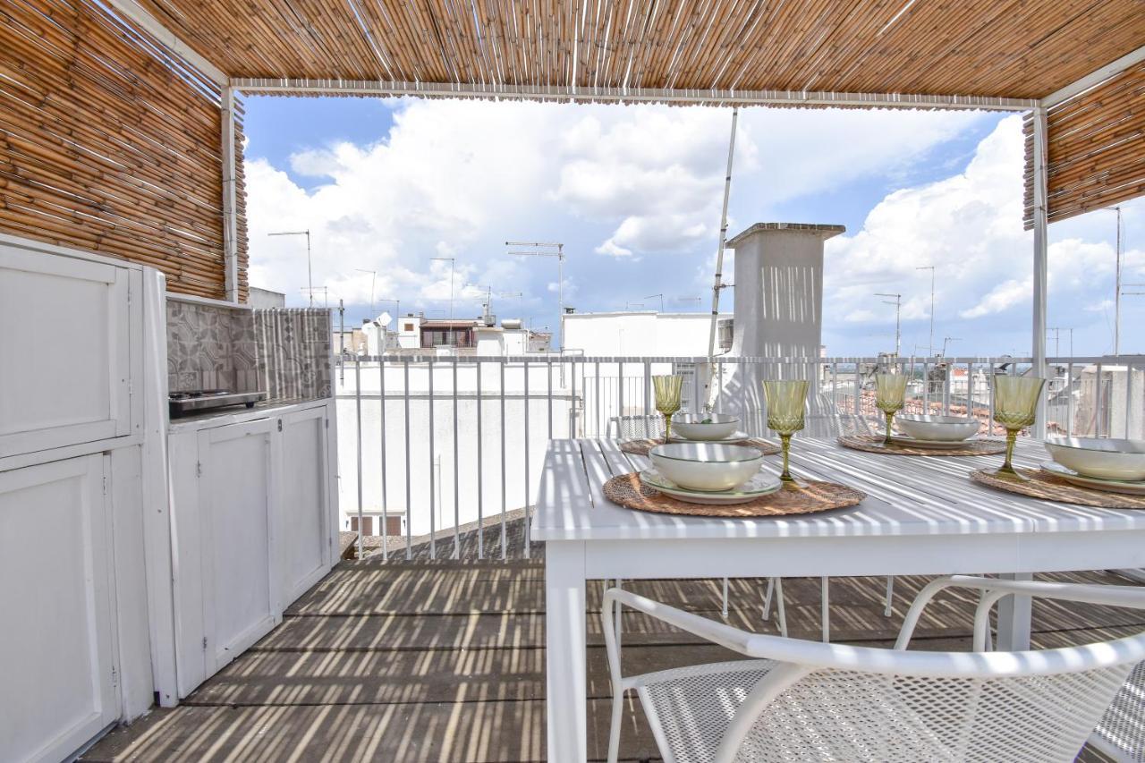 Mina'S Roof Apartment Terrace: Whit Sea View チェーリエ・メッサーピカ エクステリア 写真